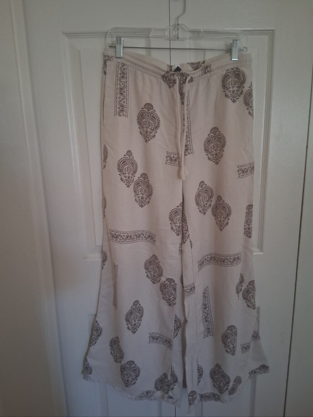 NWOT H&M Cream Boho Wide Leg Pants with Brown Print and Drawstring